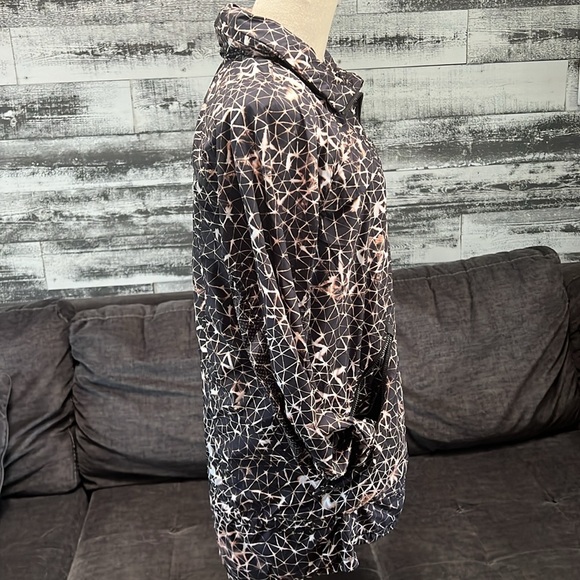 Lululemon Pack It Up Pack It In jacket. - Picture 4 of 11